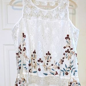 Willow & Clay White Lace cutout shoulder Top